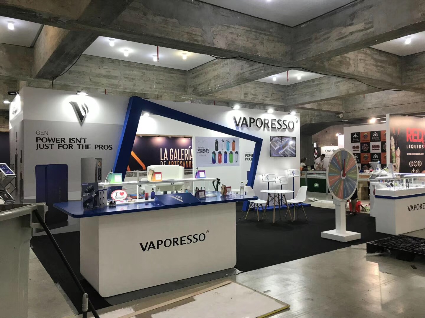 西班牙电子烟展设计搭建-麦克维尔